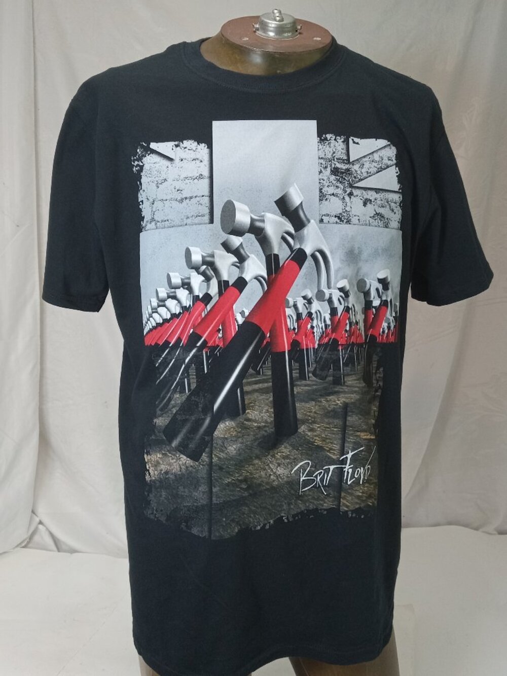 Brit Floyd Pink Floyd The Wall Cross Hammer Band Graphic T-shirt Mens L Black